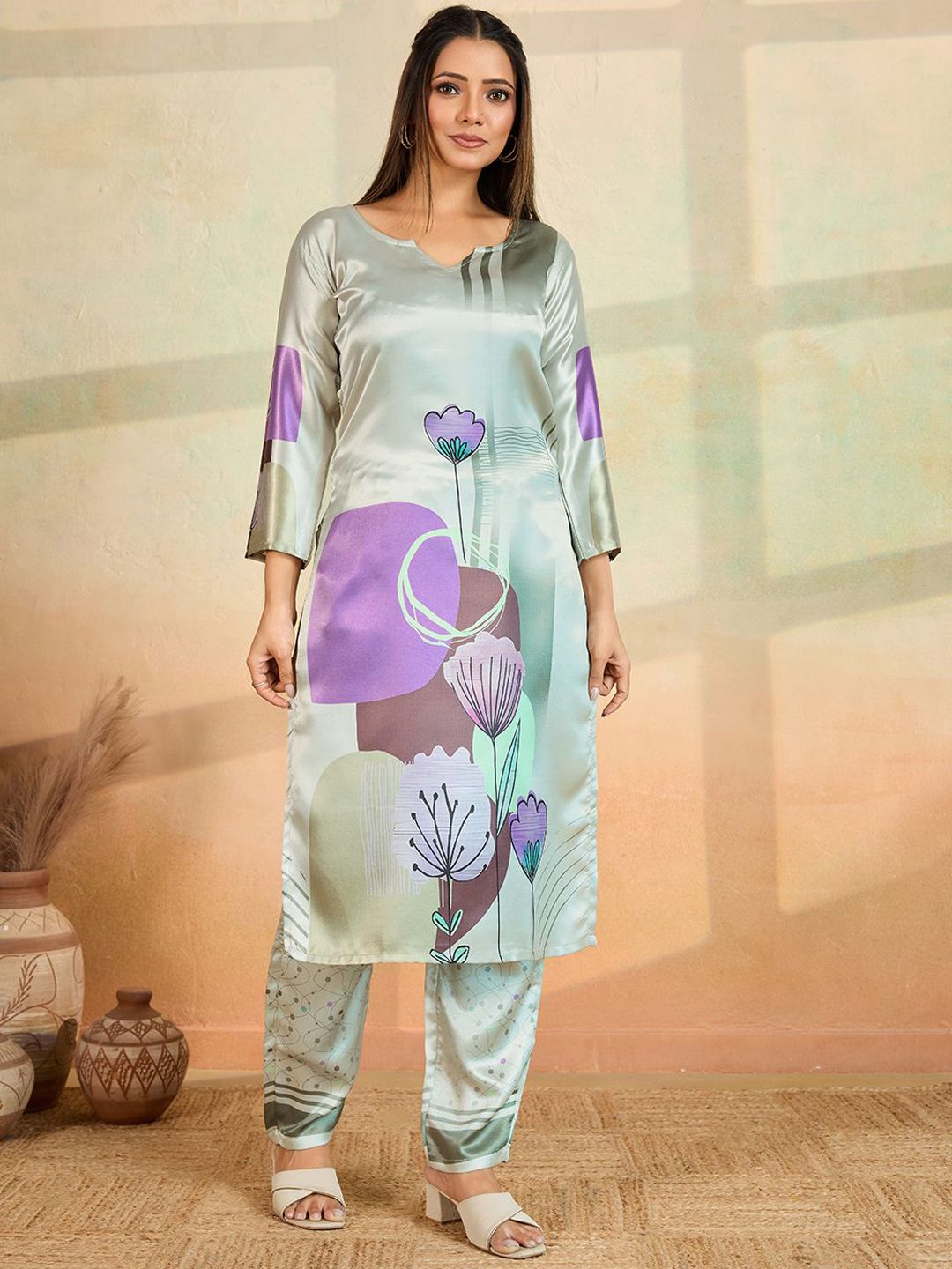Women Basket Floral Printed Notch Neck Straight Kurta With Trousers