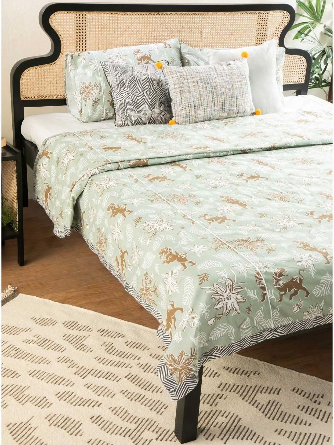 FREEDOM TREE Ahnan Green & White Printed Pure Cotton Double Bed Cover-image-47