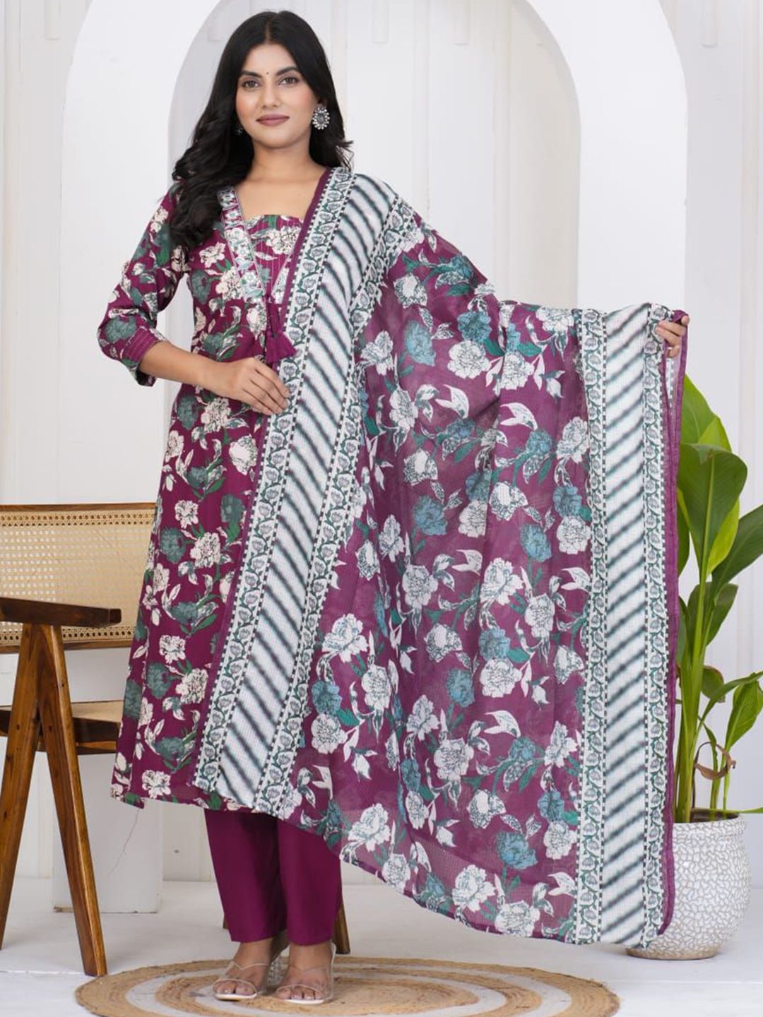 Art Avenue Women Floral Printed Regular Pure Cotton Kurta with Palazzos & Dupatta