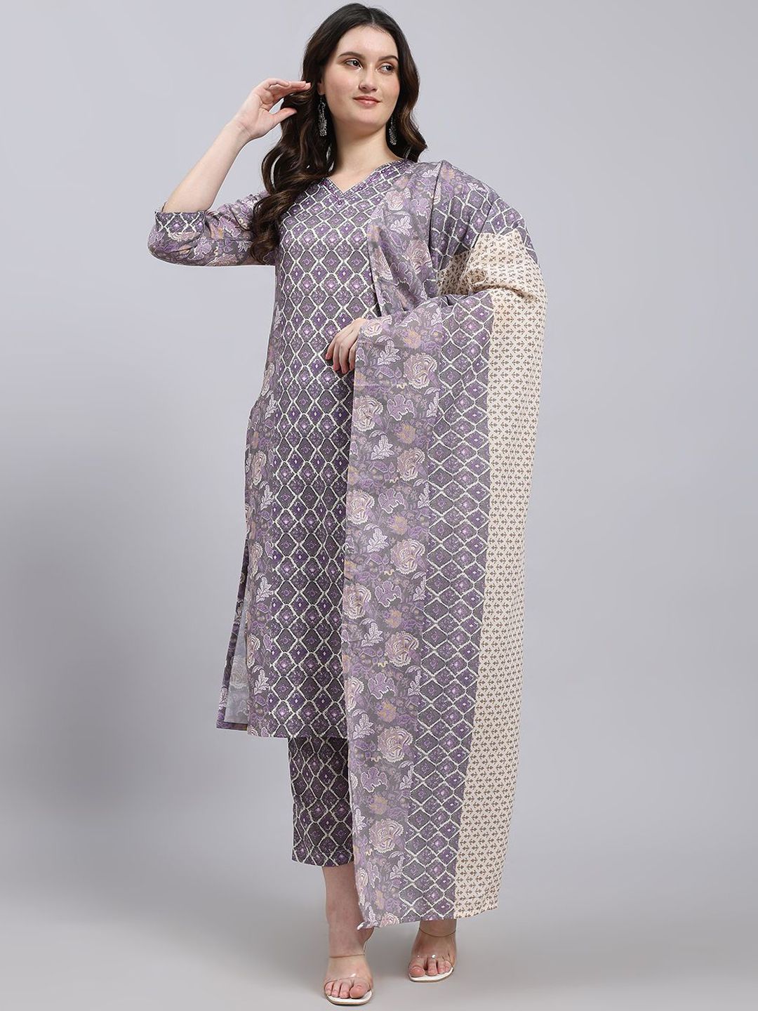 THE FAB FACTORY Women Floral Printed Regular Kurta with Trousers & With Dupatta