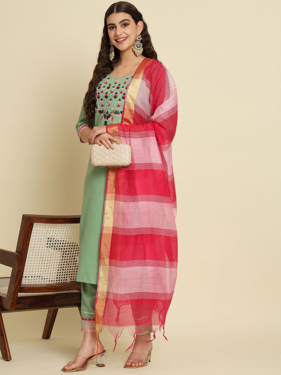 Women Floral Printed Kurta with Trousers & Dupatta