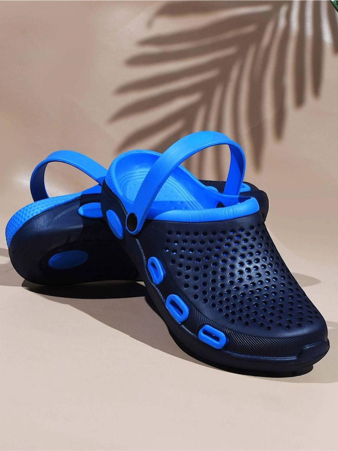 COGS Men Colourblocked Lightweight Clogs-picture-28