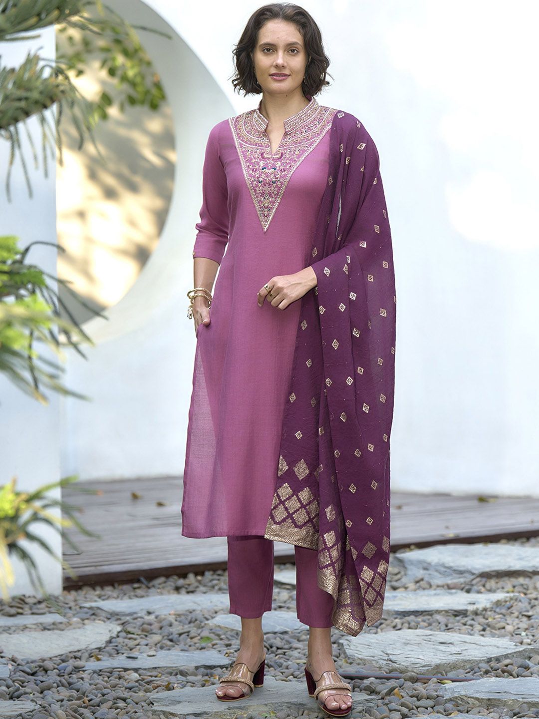 Women Woven Design Kurta with Trousers & Dupatta