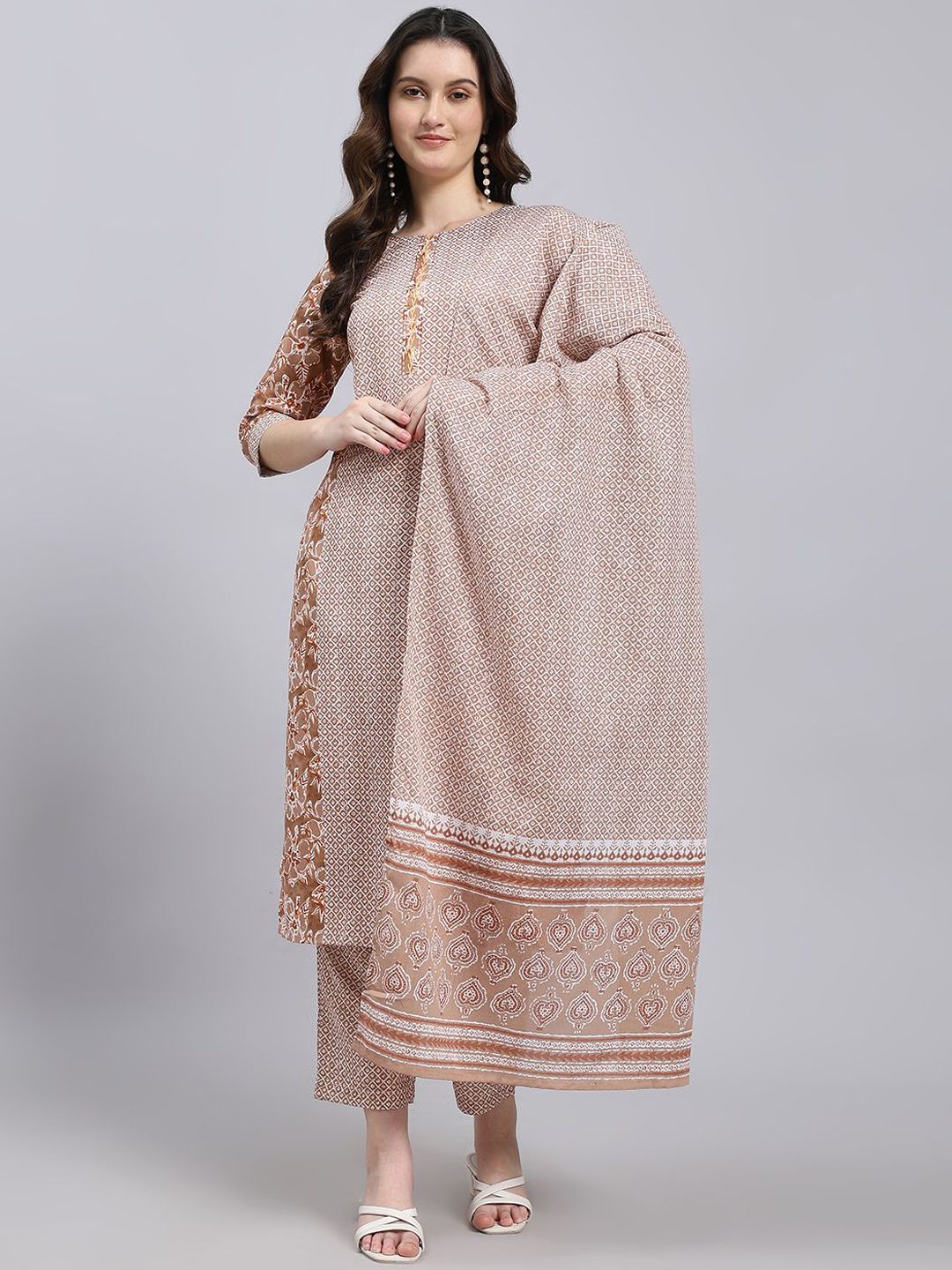 Women Floral Printed Kurta with Trousers & Dupatta