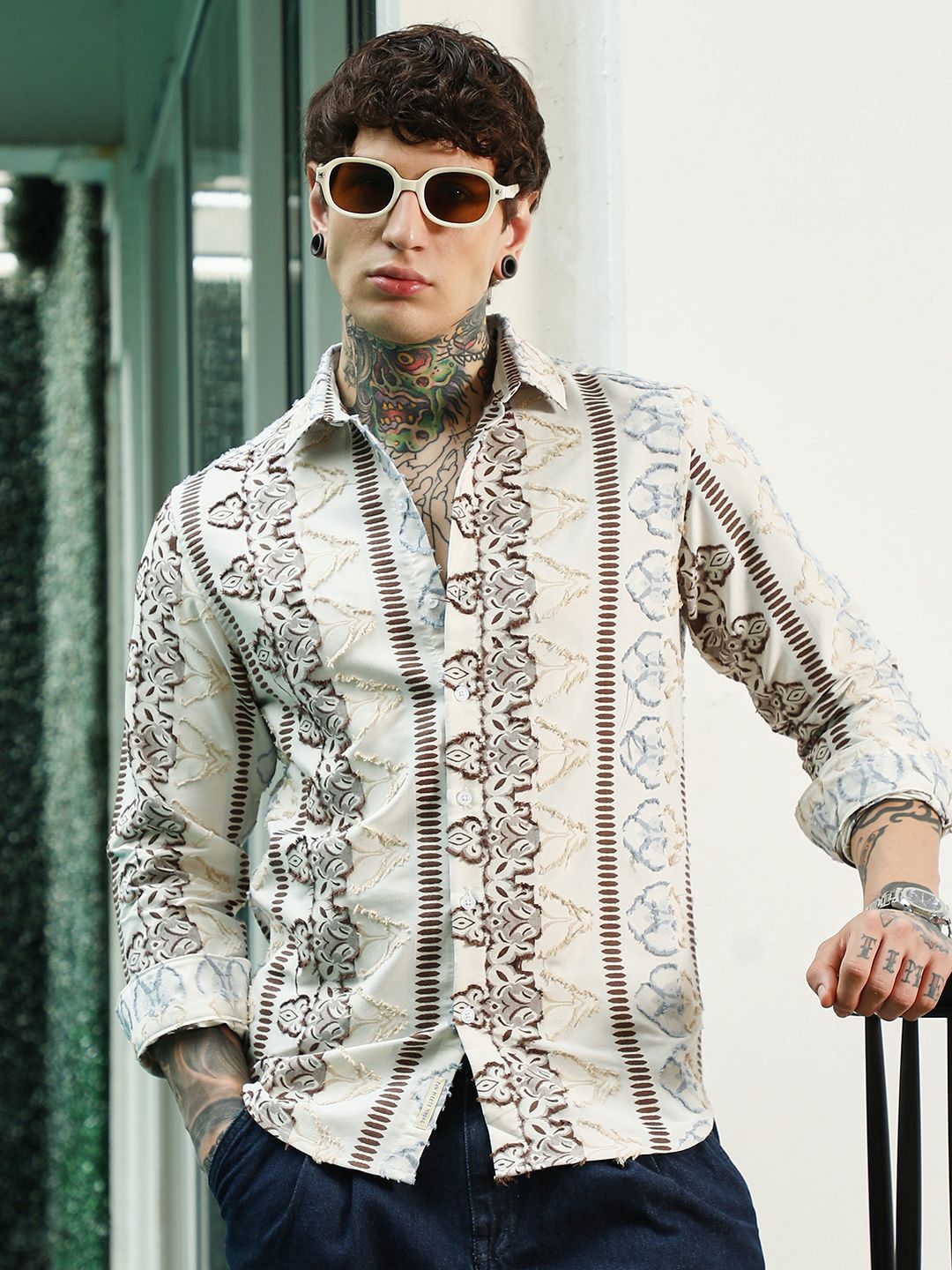 Campus Sutra Comfort Textured Spread Collar Casual Shirt-picture-18