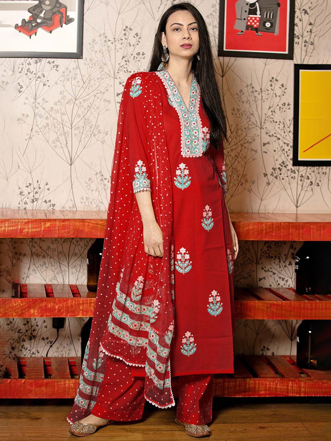 GoSriKi Women Ethnic Motifs Printed Regular Kurta Set With Dupatta
