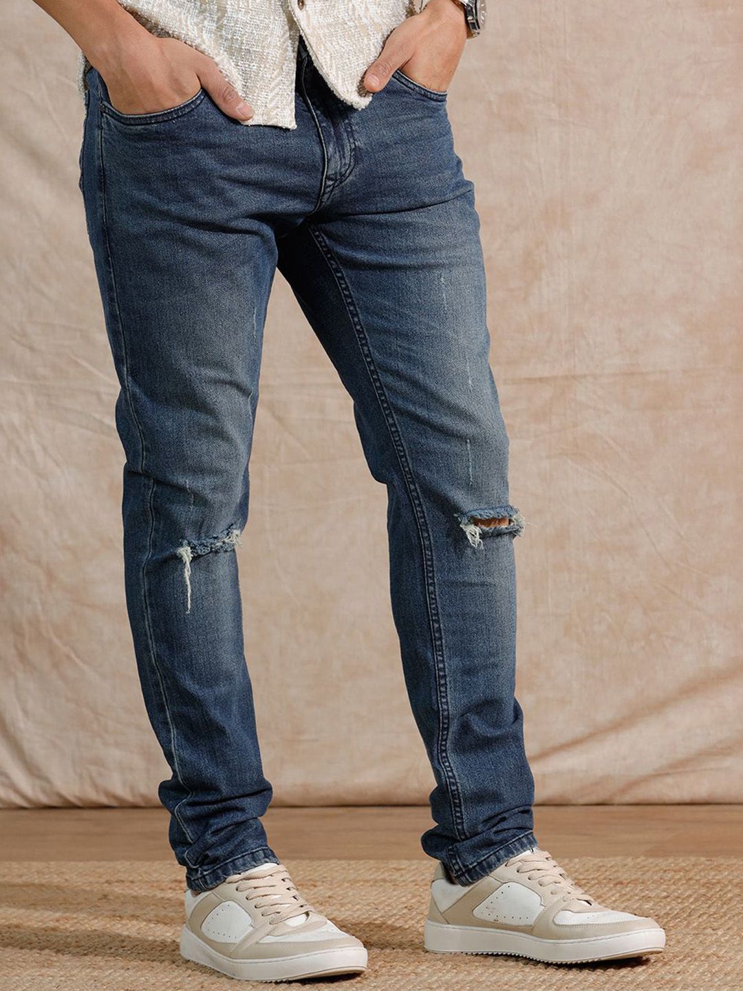 WROGN Men Comfort Slim Fit Mid-Rise Mildly Distressed Light Fade Jeans-picture-23