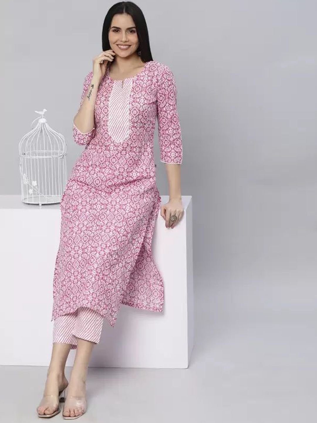 HEERALI FASHION Women Floral Printed Regular Kurta with Trousers