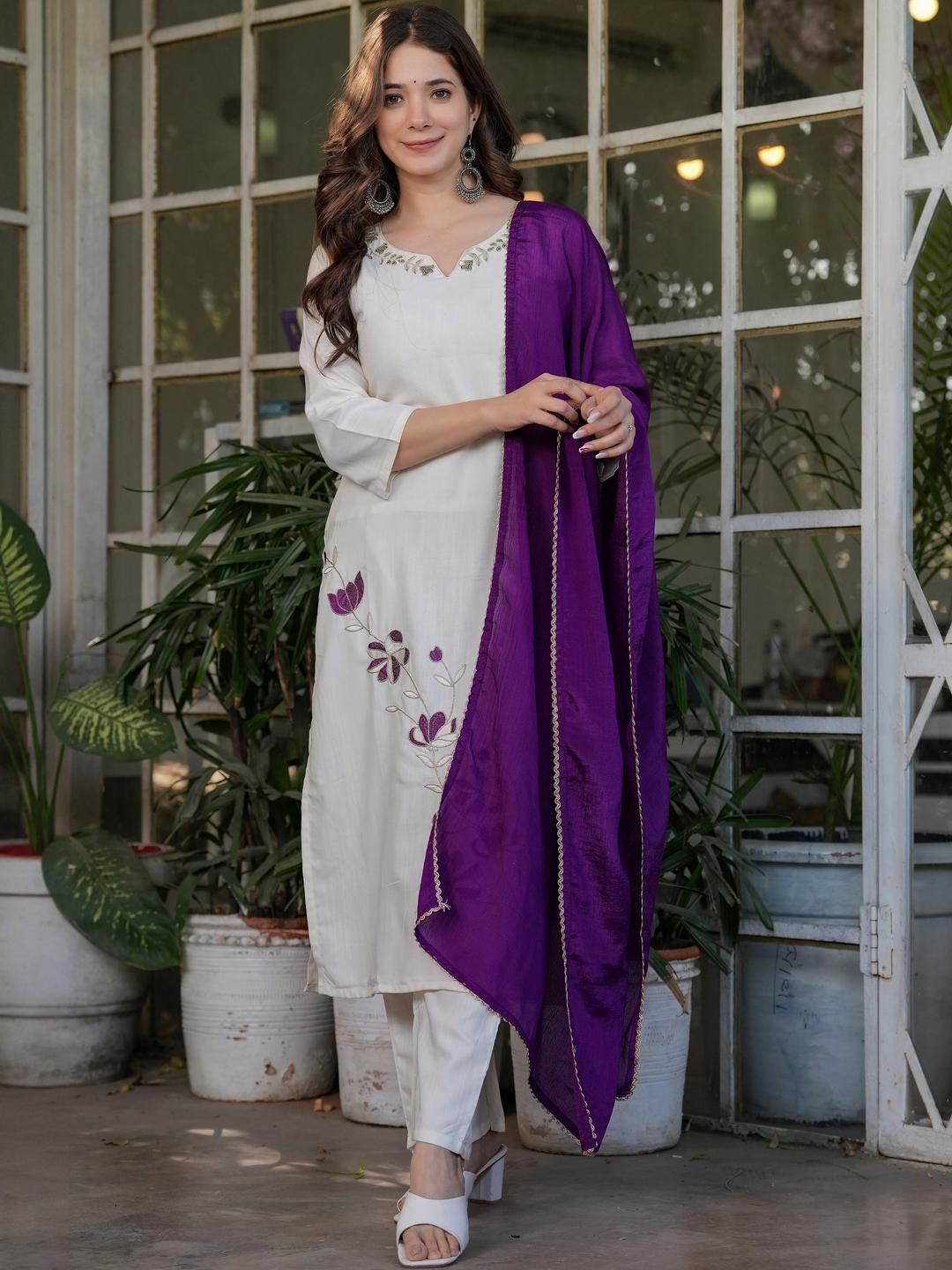 CaniBani Women Floral Embroidered Straight Kurta With Trousers And Dupatta