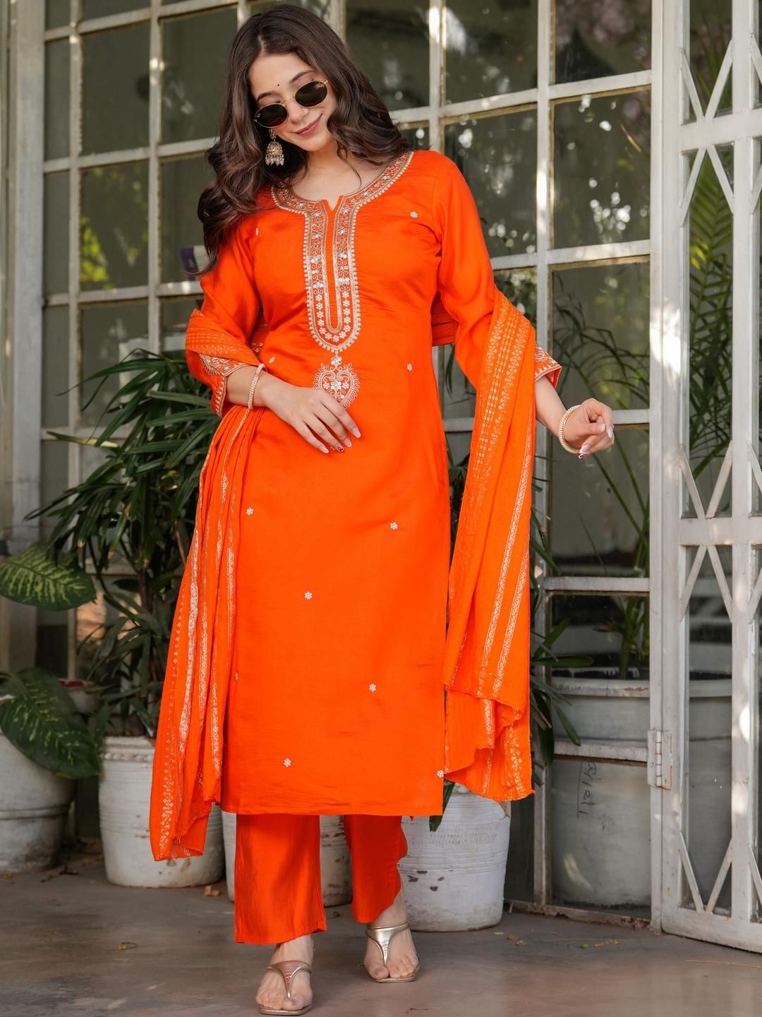 CaniBani Women Ethnic Motifs Embroidered Straight Kurta With Trousers & Dupatta