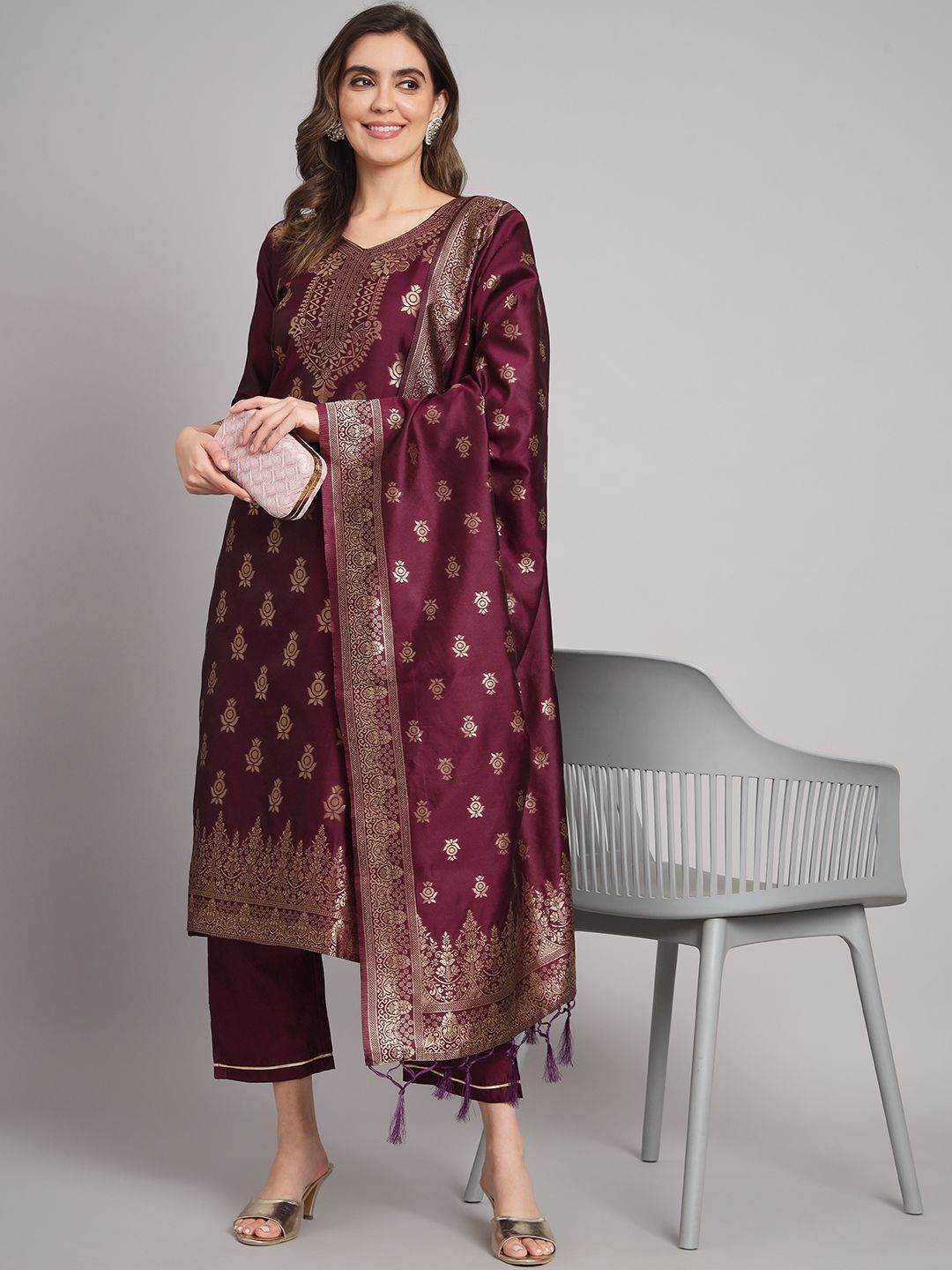 VredeVogel Women Woven Design Kurta with Trousers & Banarasi Silk Dupatta