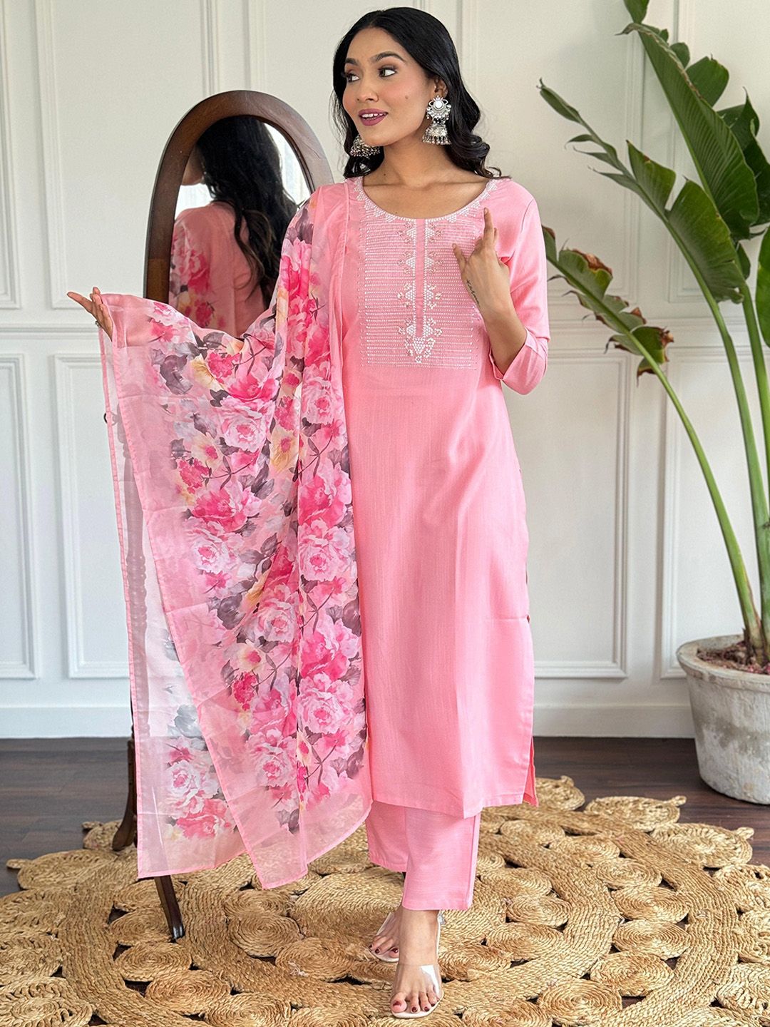 SUPPAR SLEAVE Floral Yoke Design Round Neck Straight Kurta With Trousers & Dupatta