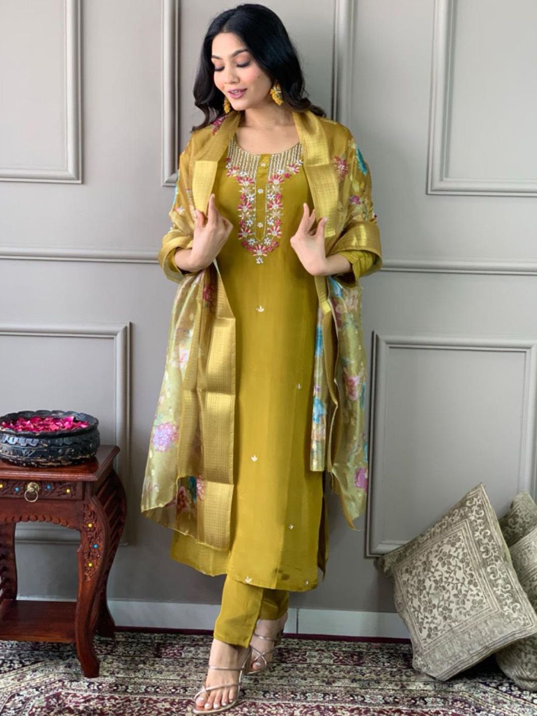 JAPNAAM Floral Embroidered Thread Work Chanderi Silk Kurta With Trousers & Dupatta