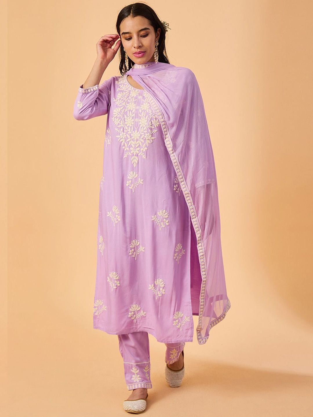 dhartii Women Ethnic Embroidered Kurti with Trousers & With Dupatta