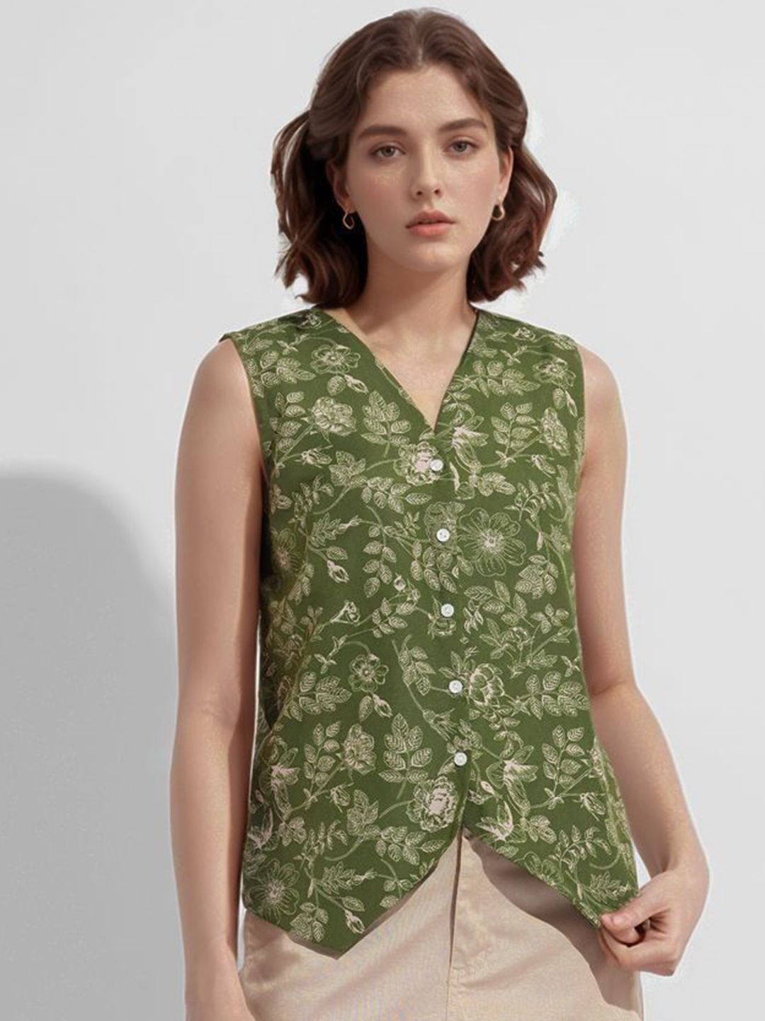 DressBerry Floral Print Cinched Waist Sleeveless Top-picture-21