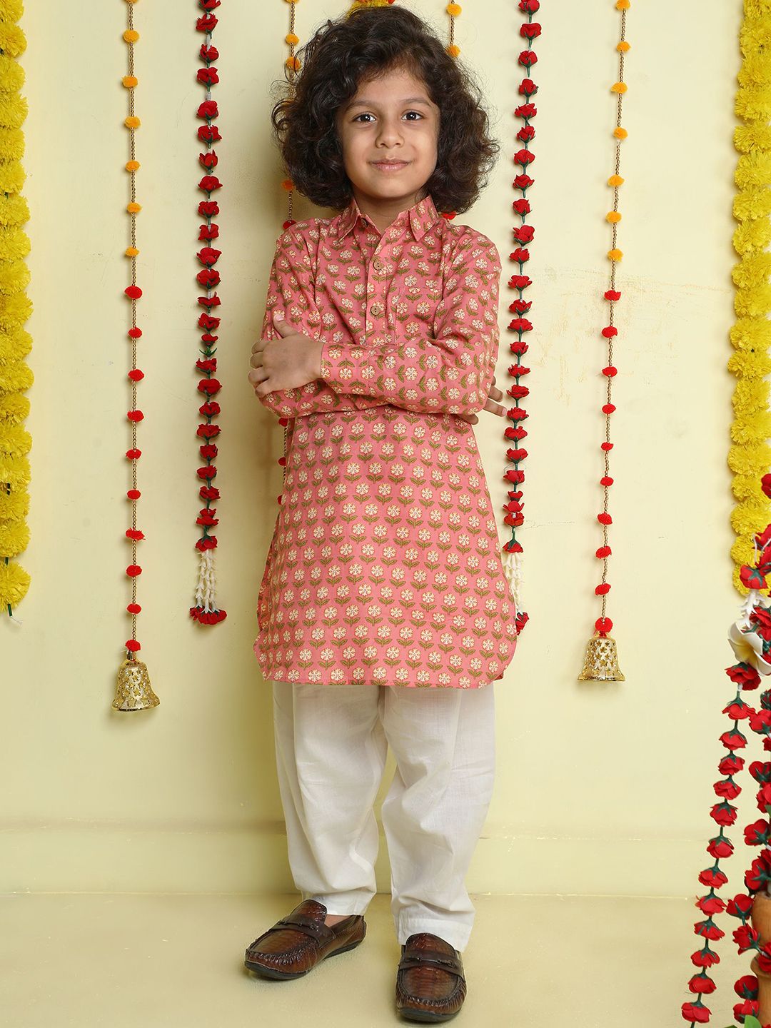 The Magic Wand Boys Floral Printed Regular Pure Cotton Kurta with Pyjamas-picture-19