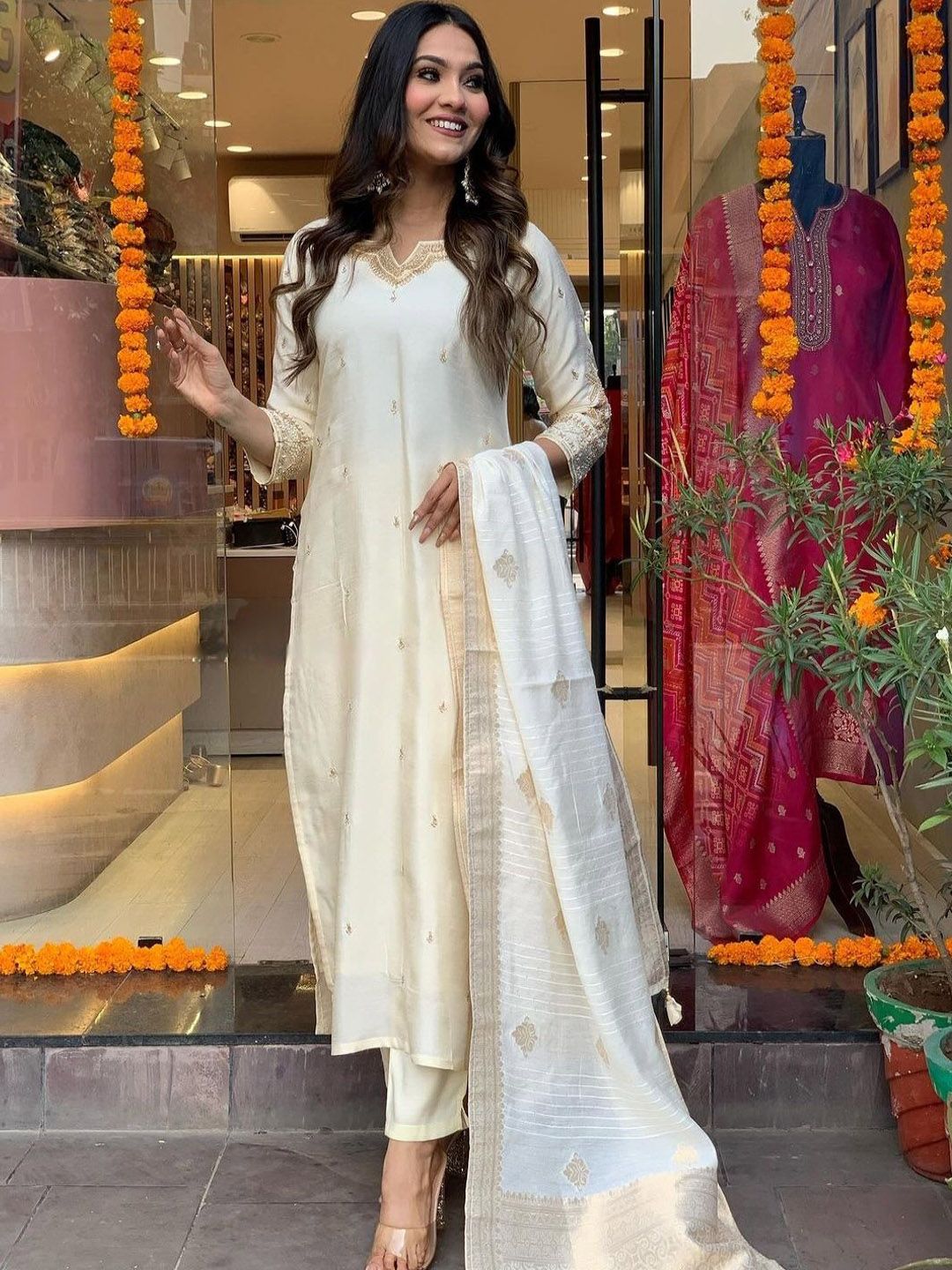 JAPNAAM Women Ethnic Motifs Embroidered Kurta with Trousers & Dupatta