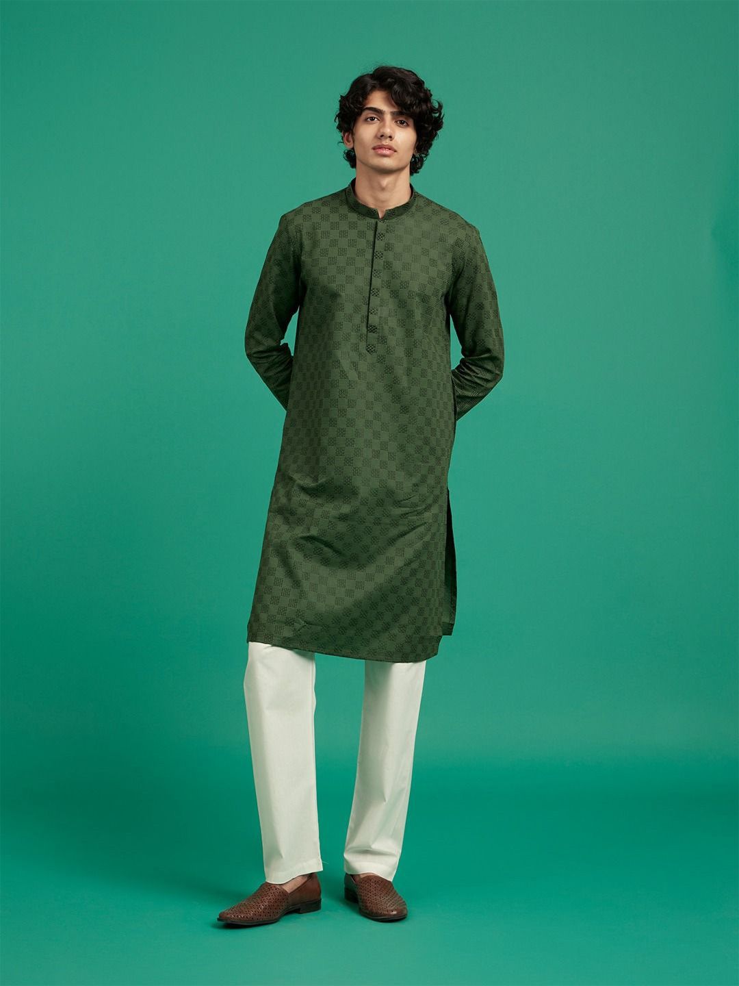 Diwas by Manyavar Geometric Embroidered Thread Work Pure Cotton Straight Kurta-picture-38