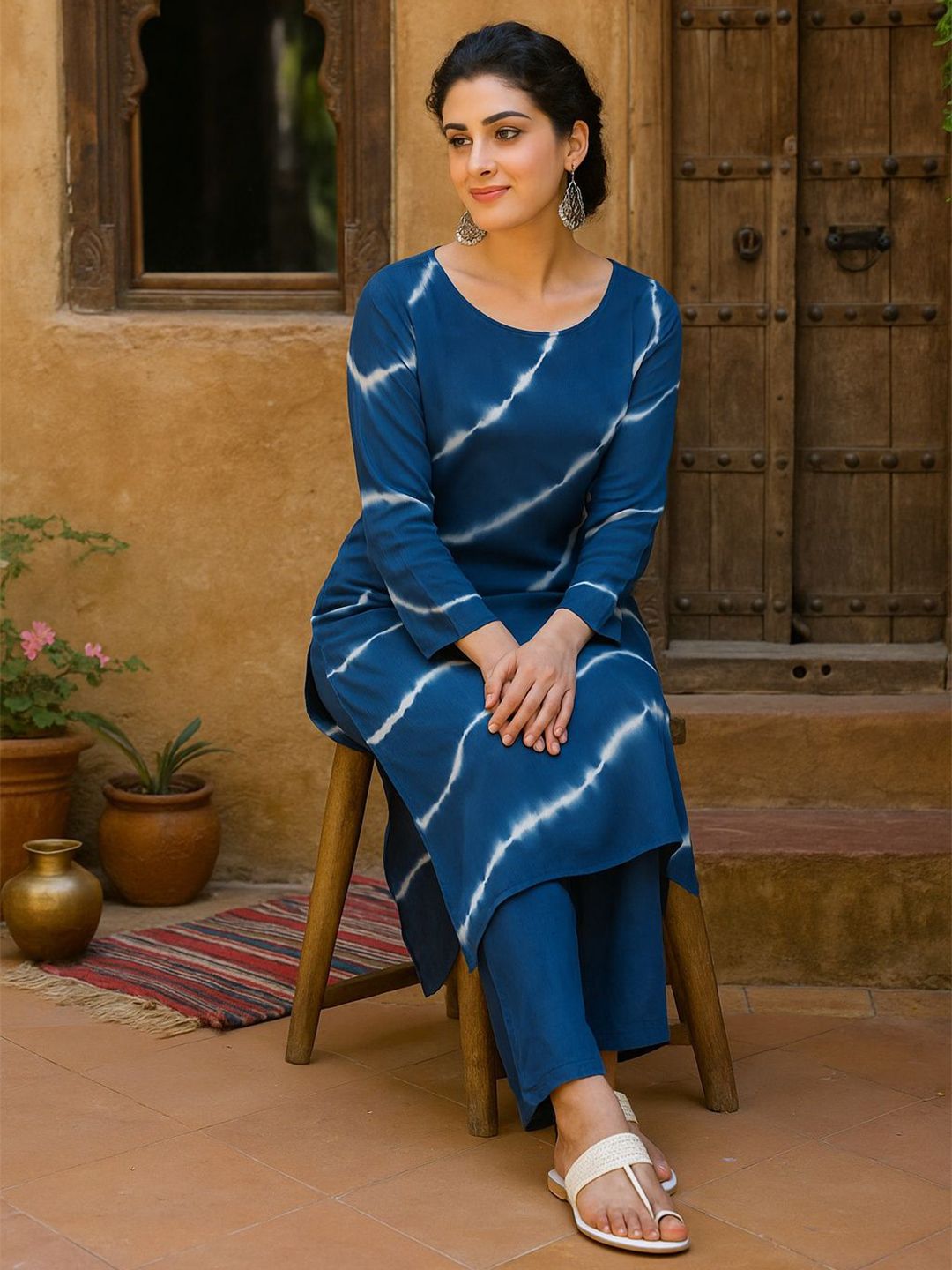Maaesa Leheriya Dyed Round Neck Straight Kurta With Palazzos