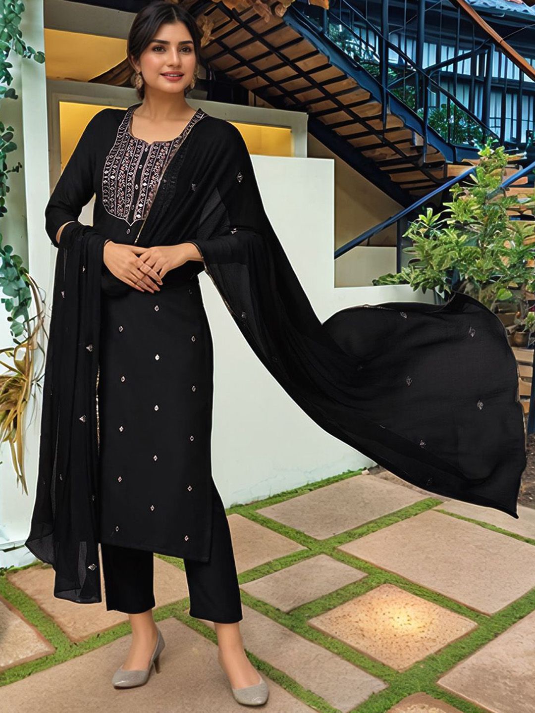 KALINI Women Ethnic Motifs Embroidered Regular Sequinned Kurta Set