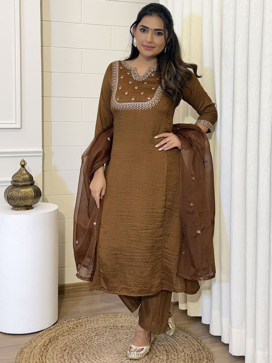 Divyadham Textiles Women Ethnic Motifs Embroidered Kurti with Trousers & Dupatta