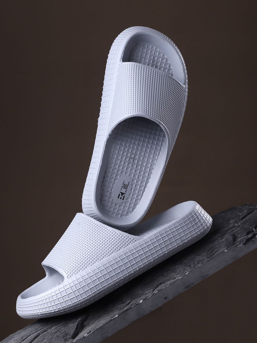 Hygear Radar Men Textured Sliders-picture-45