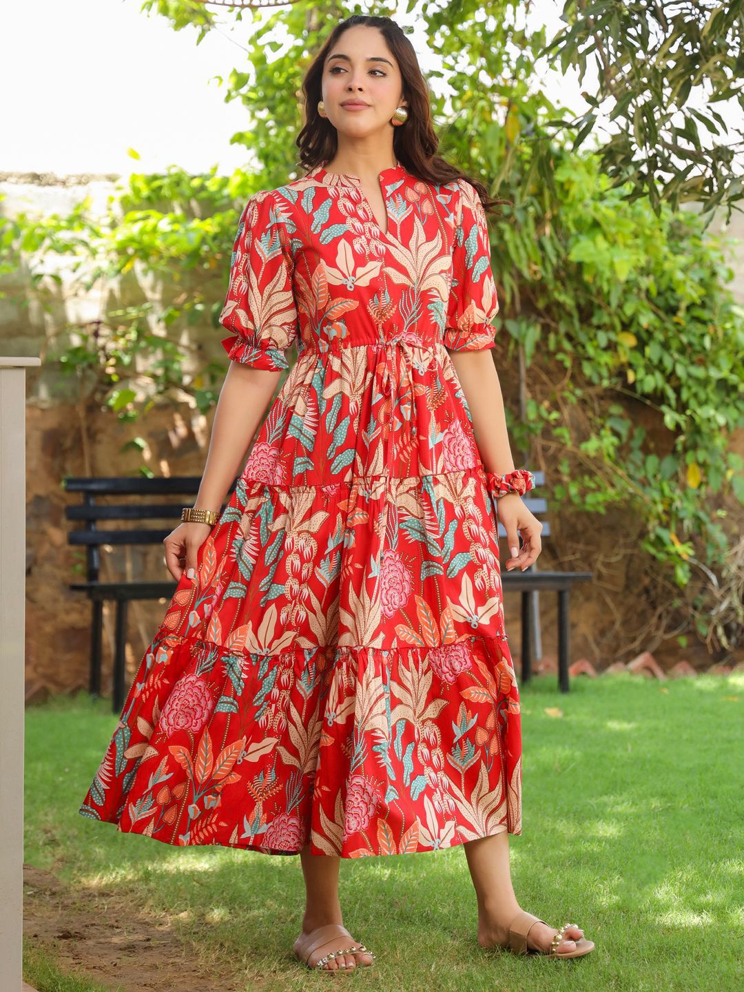 Rain & Rainbow Women Floral Print Puff Sleeve Pure Cotton Fit & Flare Midi Dress-picture-26
