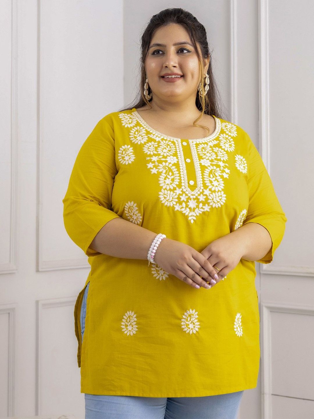 Lee Moda Plus Size Paisley Embroidered Round Neck Pure Cotton Kurti-picture-19