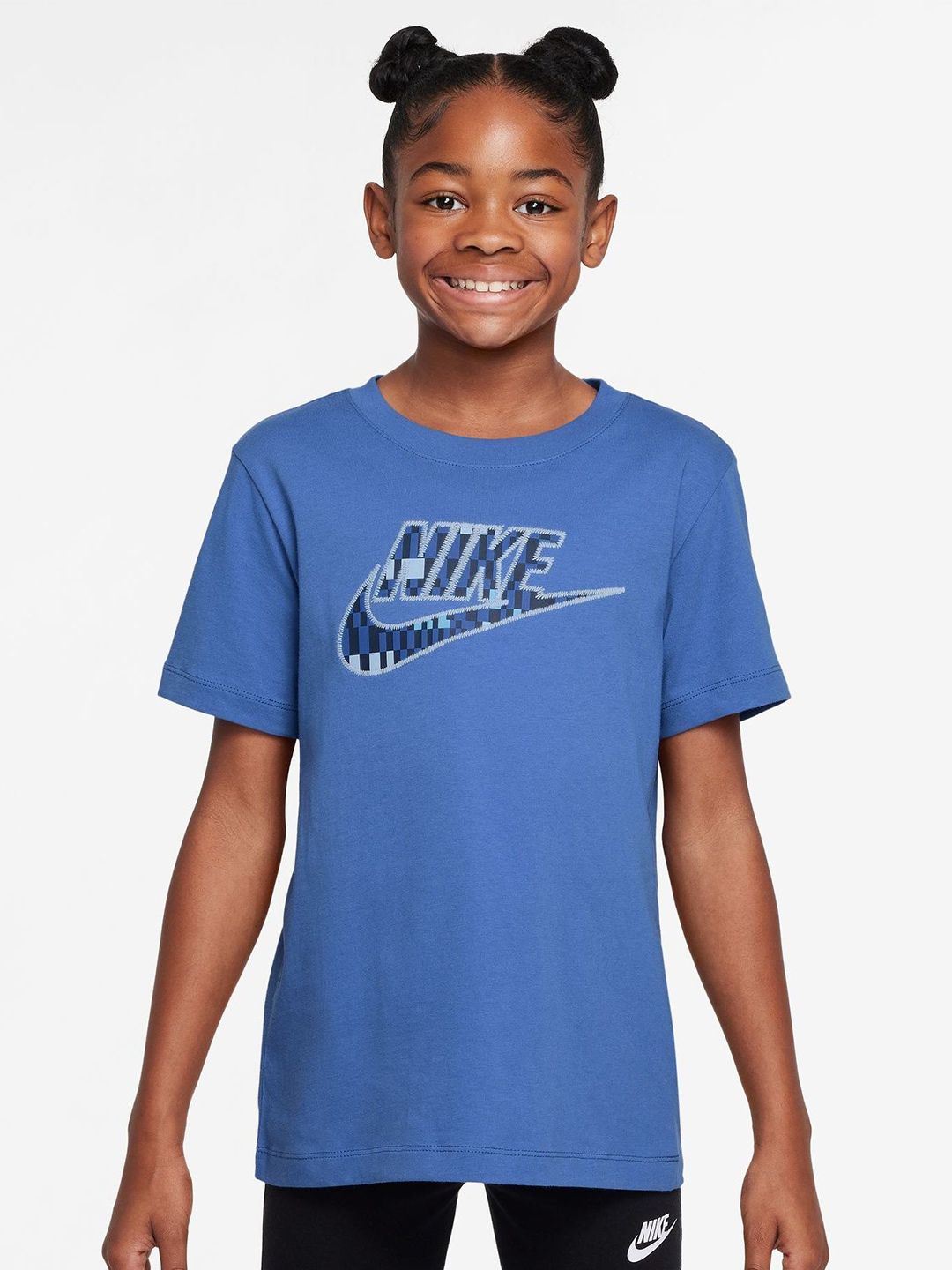 Nike Sportswear Older Kids' T-Shirt