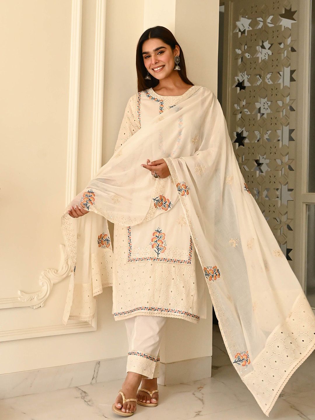 Bunaai Saanvi Floral Embroidered Thread Work Straight Kurta With Trousers & Dupatta