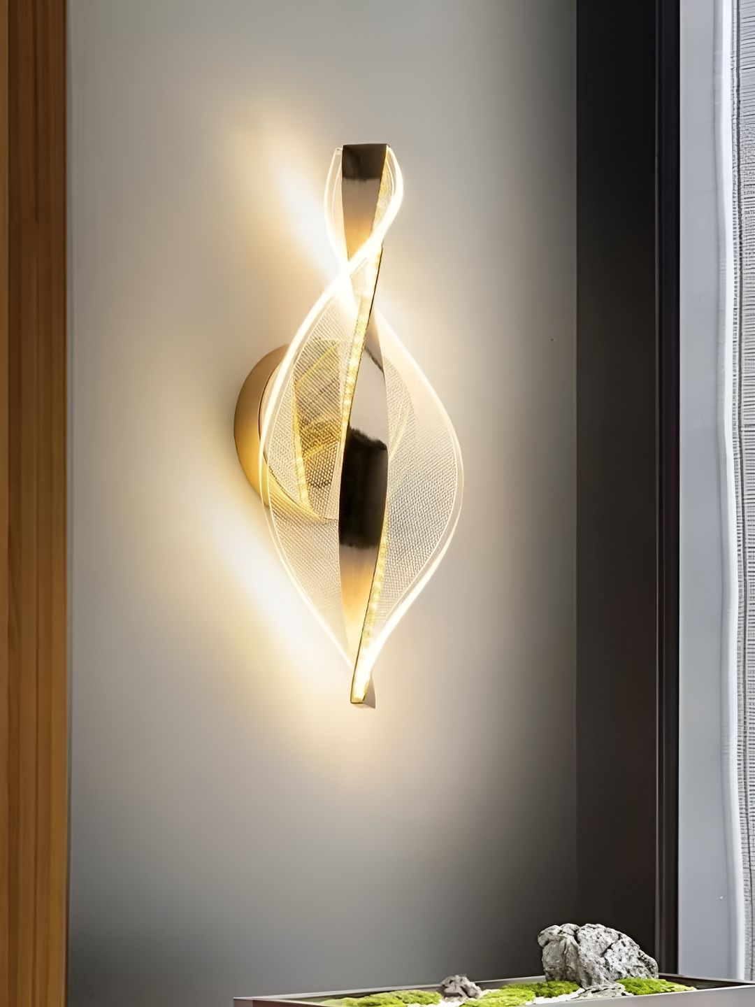 KINIS Gold-Toned Quirky Abstract Shaped Wall Lamp-picture-58