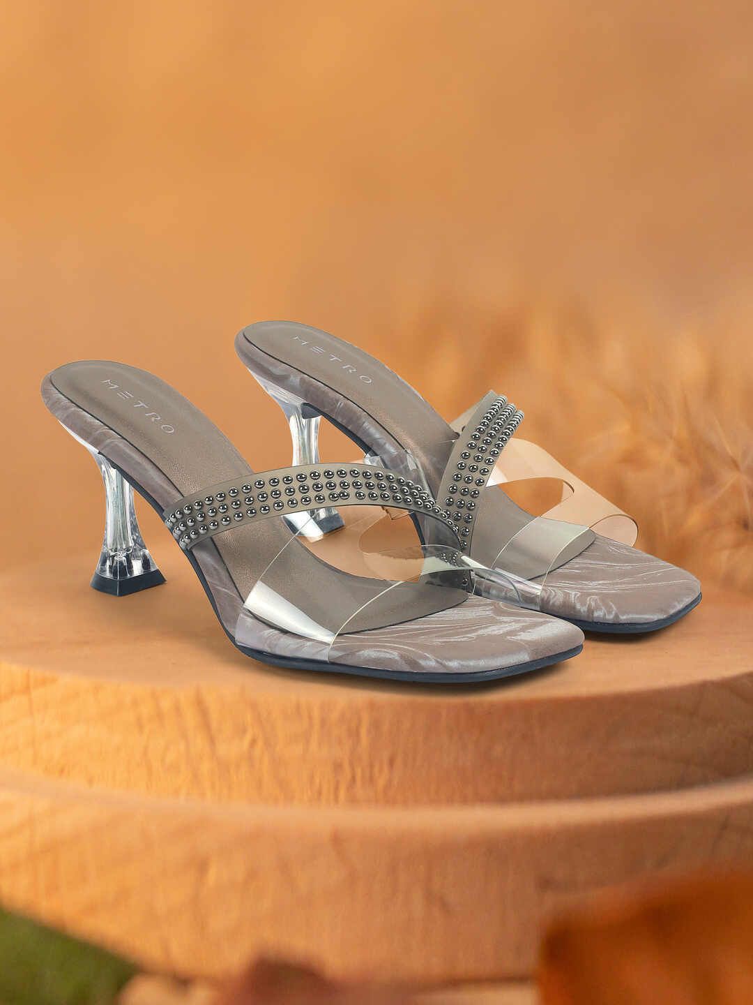 Metro Women Textured Kitten Heel Sandals-picture-11