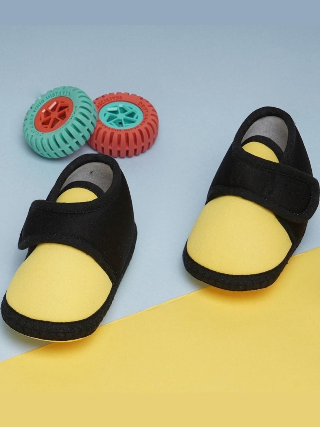 NESKA MODA Yellow Cotton Booties-picture-13