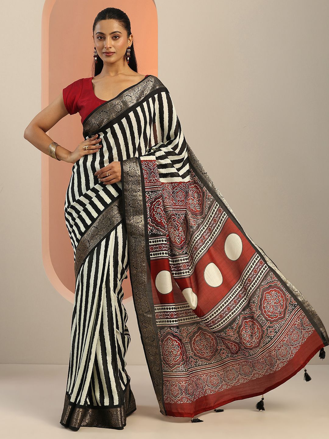 Libas Striped Zari Border Saree-picture-31