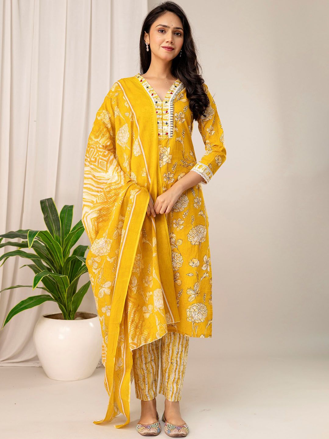 Jasoriya Women Embroidered Pure Cotton Kurta with Trousers & Dupatta