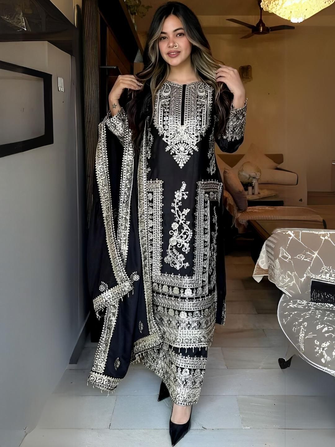 SUPPAR SLEAVE Black Cotton Blend Kurta Sets