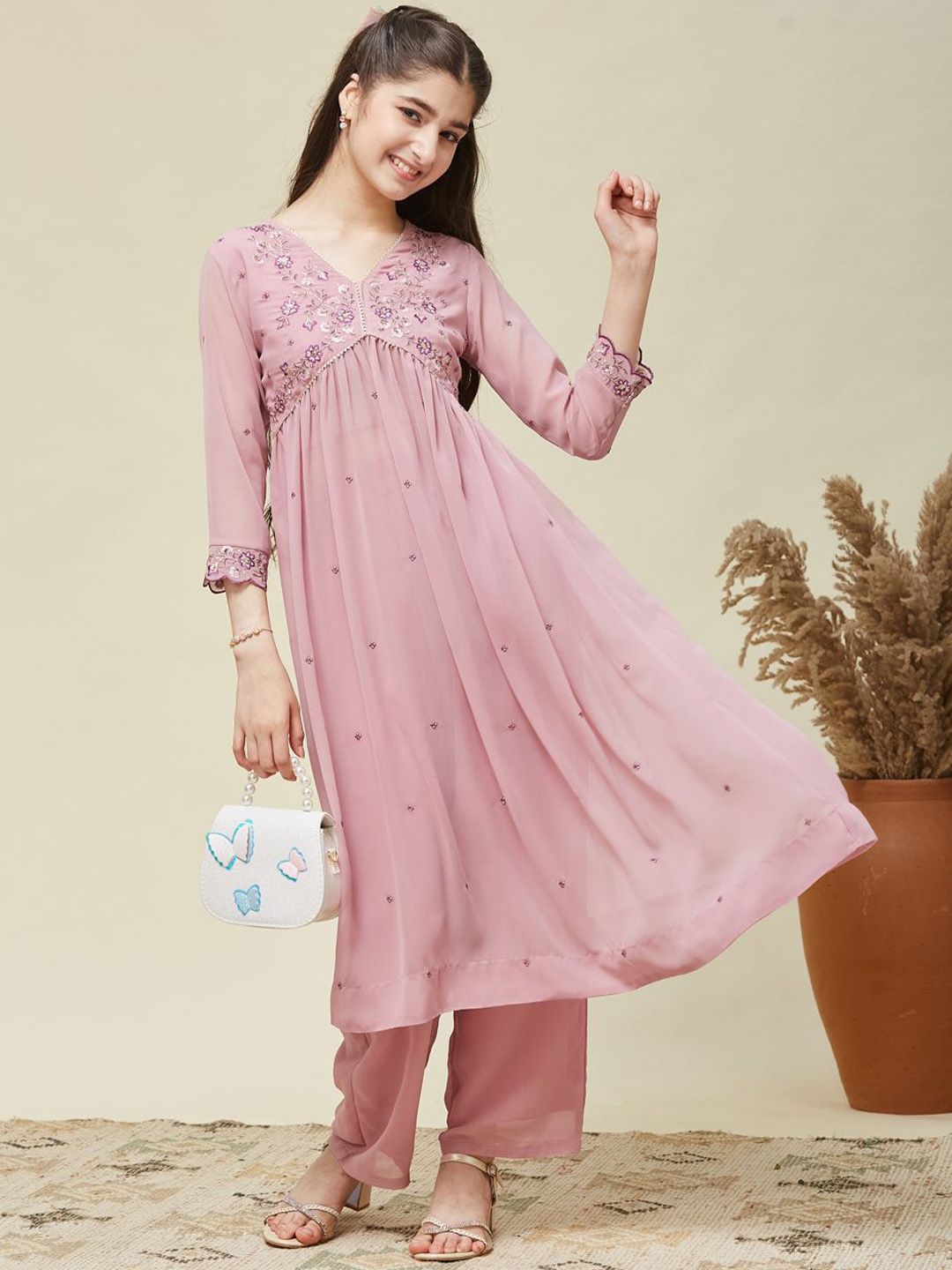 CurlyTales Girls Woven Design Embroidered Kurta with Trousers