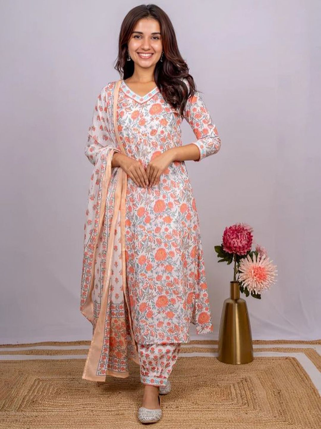 JULEE Women Floral Print Regular Sequined Kurta with Trousers & With Dupatta