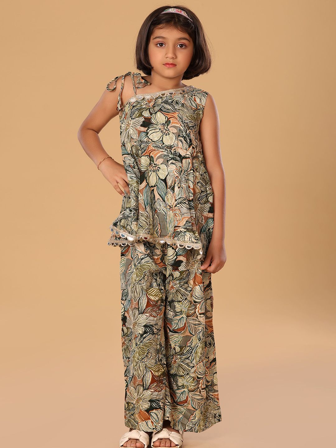 The Mini Trunk Girls Floral Printed One Shoulder Kurta With Trousers-picture-19