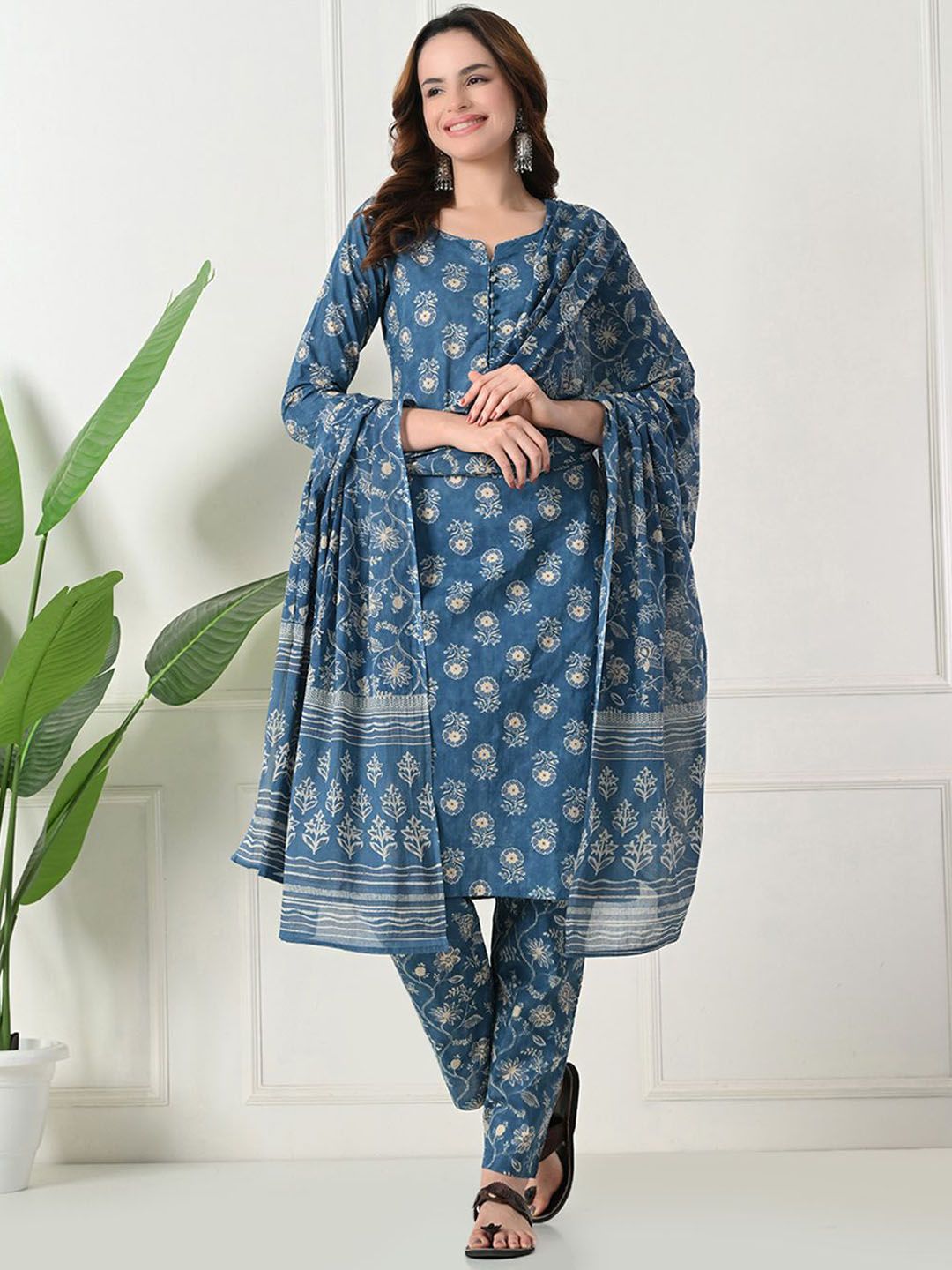Akshatani Women Floral Printed Cotton Kurta with Trousers & Dupatta