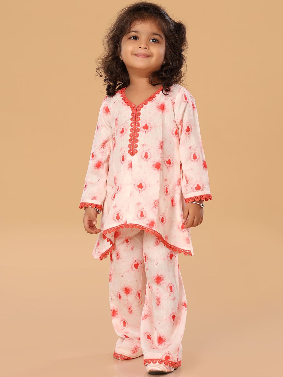The Mini Trunk Girls Tie And Dye V-Neck Kurta With Trousers-picture-45
