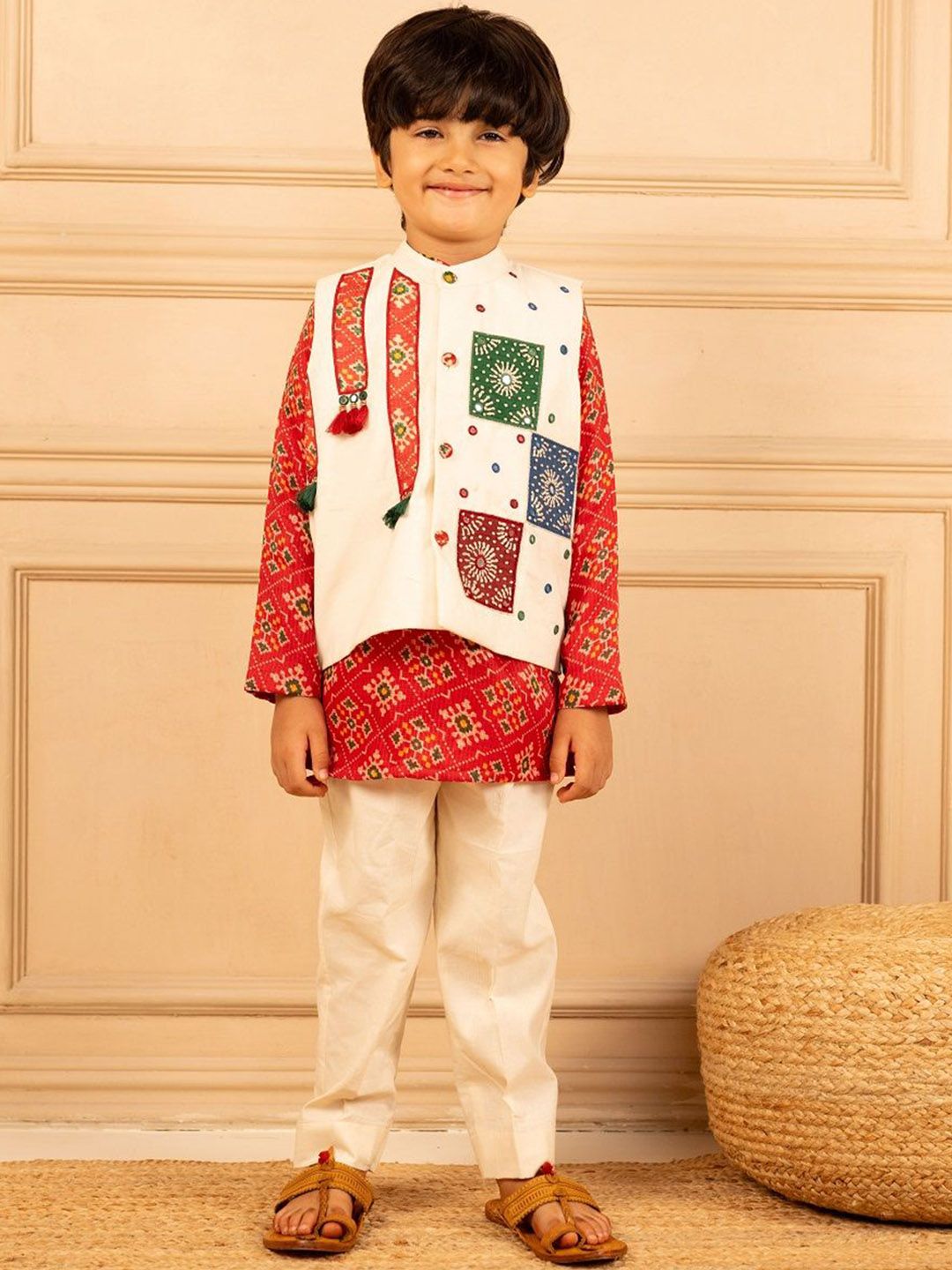 Jilmil Boys Ethnic Motifs Patola Printed Regular Kurta With Trousers & Jacket-picture-12