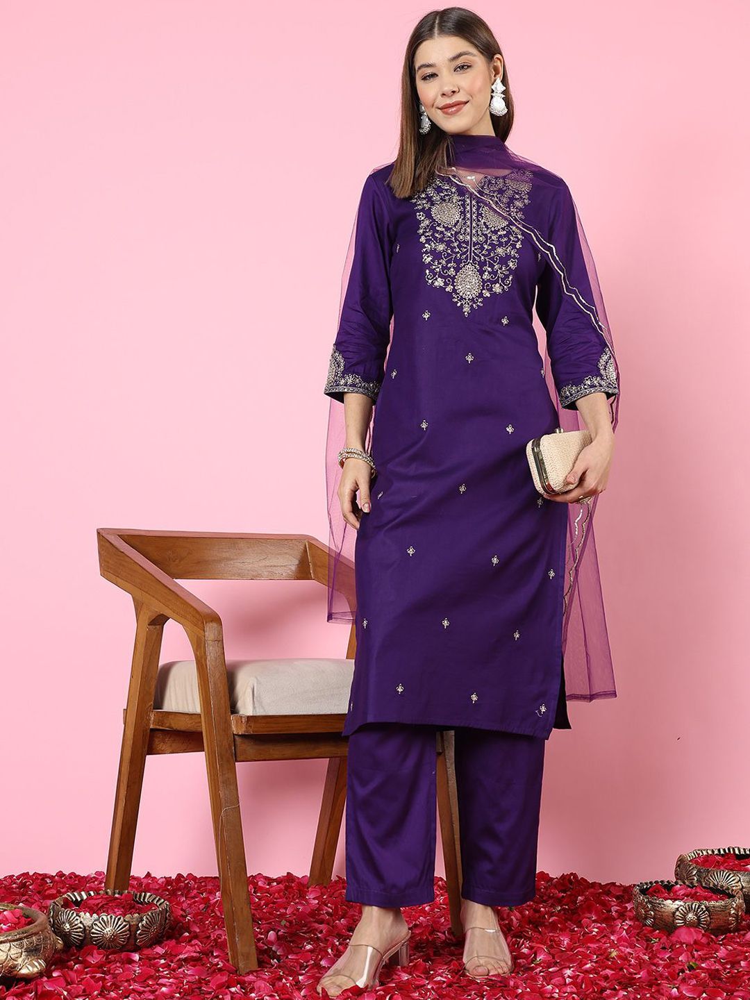 THE FAB FACTORY Women Floral Embroidered Regular Thread Work Kurta, Trousers With Dupatta