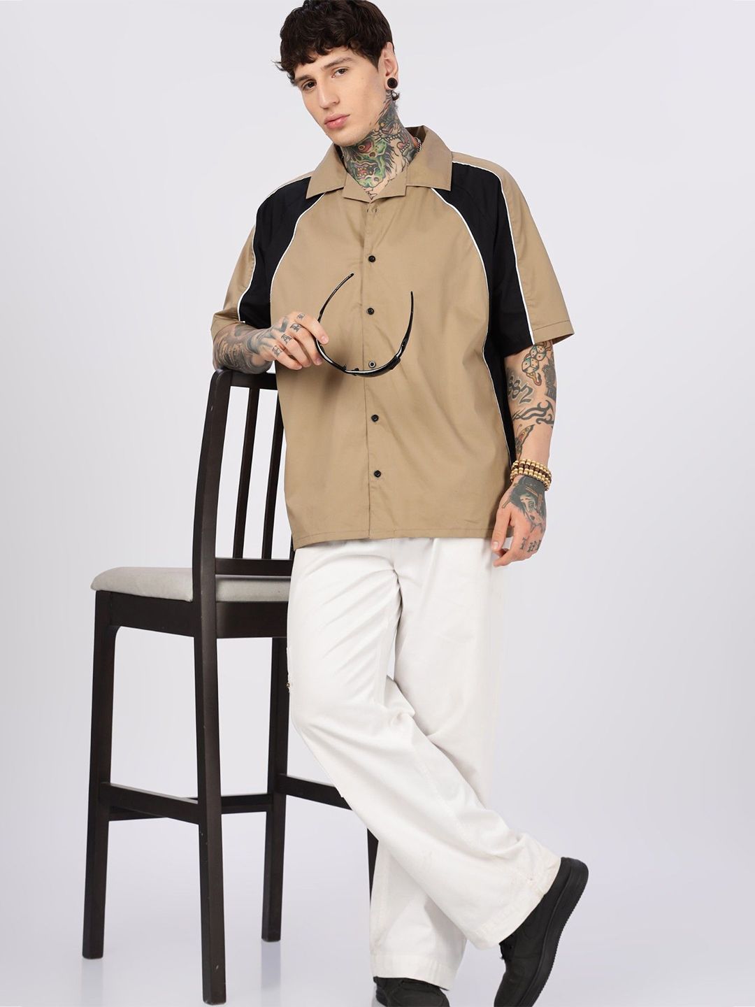 Eszett Spread Collar Oversized Cotton Casual Shirt-picture-33