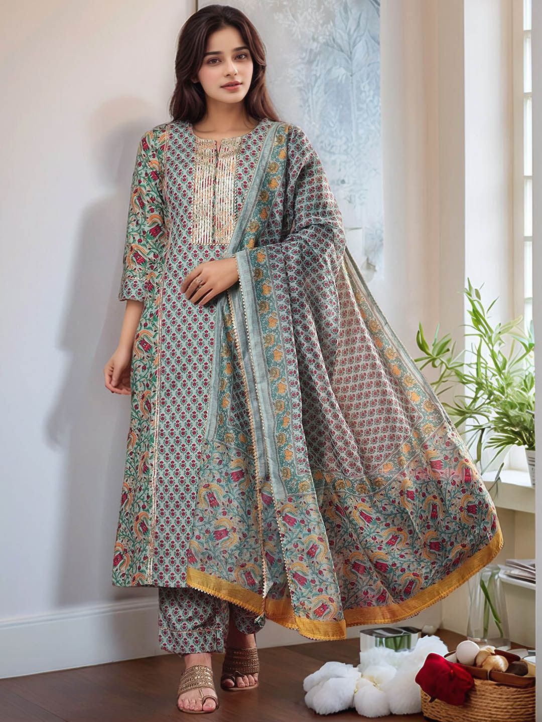 Aaghnya Women Floral Printed Regular Kurta with Trousers & With Dupatta