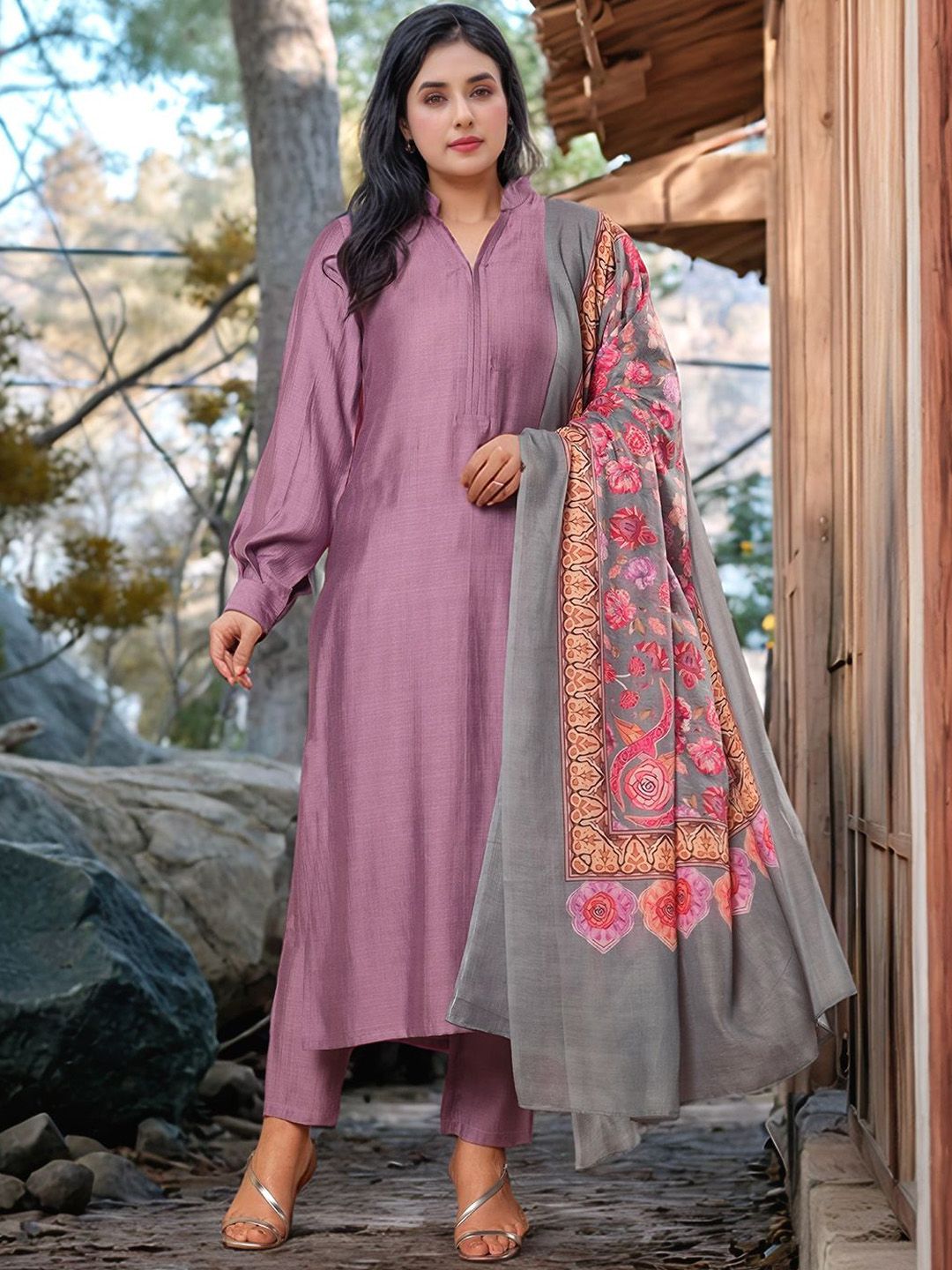 Aaghnya Women Regular Kurta with Trousers & Dupatta