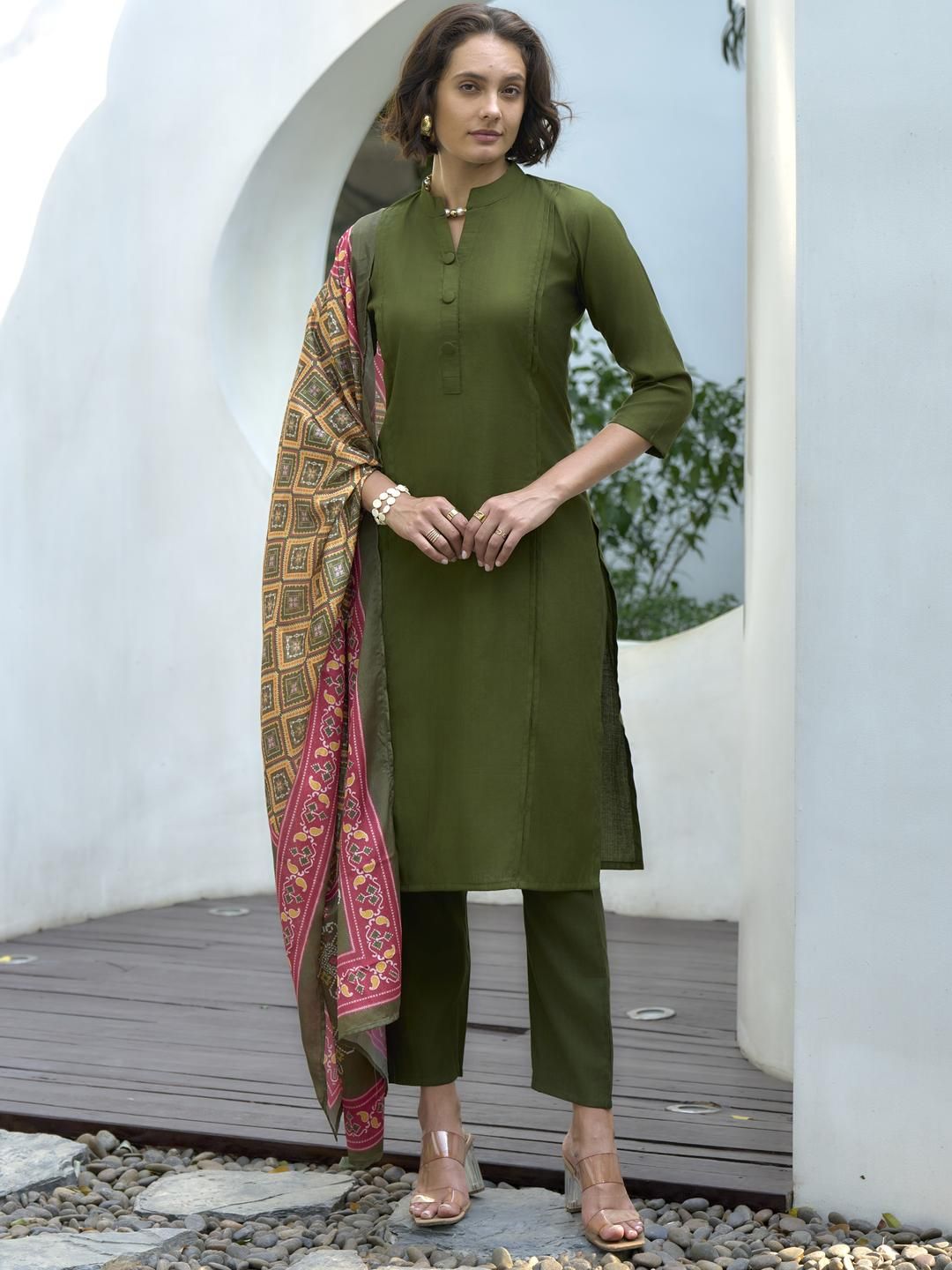YOELLA Women Kurti With Trousers & Dupatta