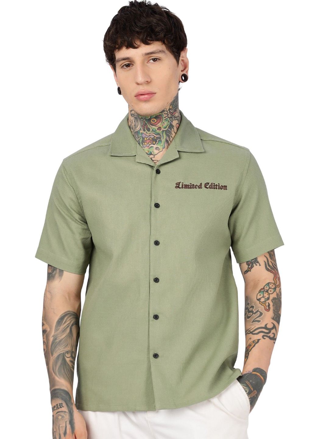 Eszett Limited Edition Embroidered Cutaway Collar Oversized Cotton Casual Shirt-picture-23