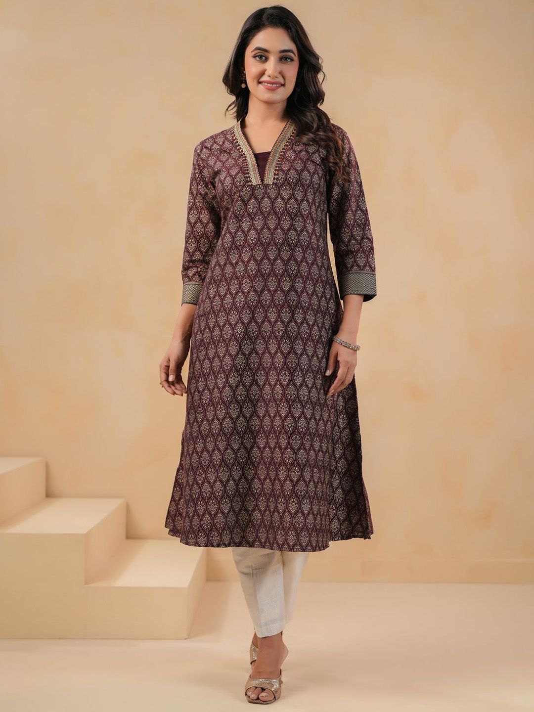 Span Floral Printed V-Neck A-Line Pure Silk Kurta With Trousers