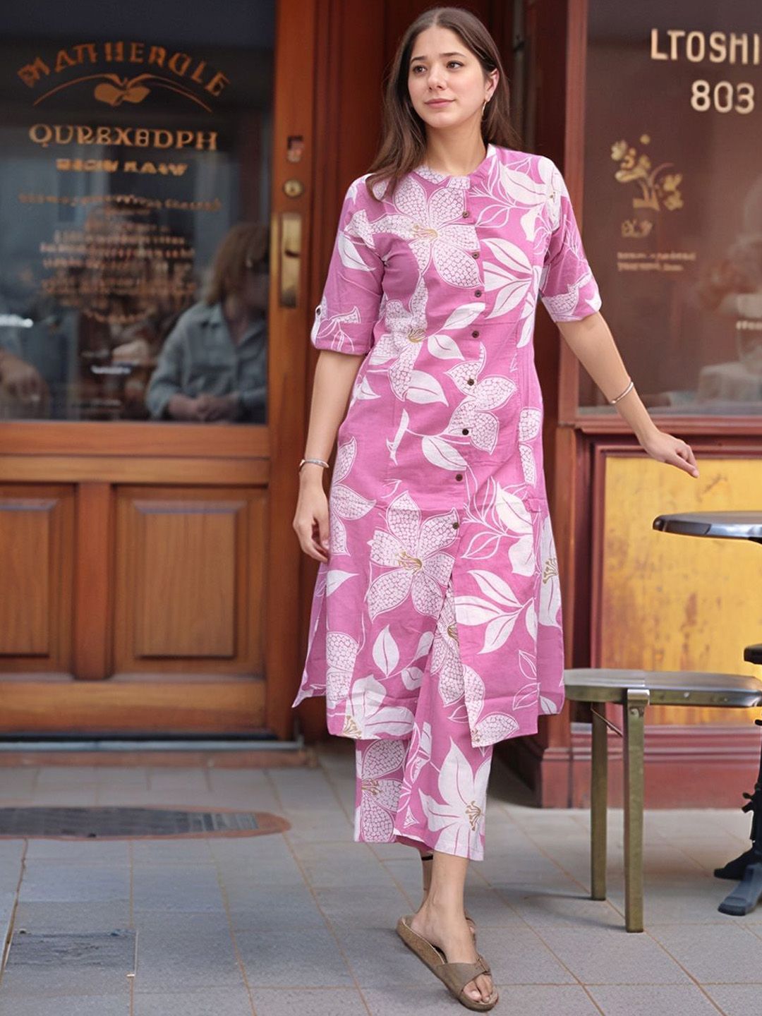 Aaghnya Floral Printed Mandarin Collar A-Line Kurta With Palazzos